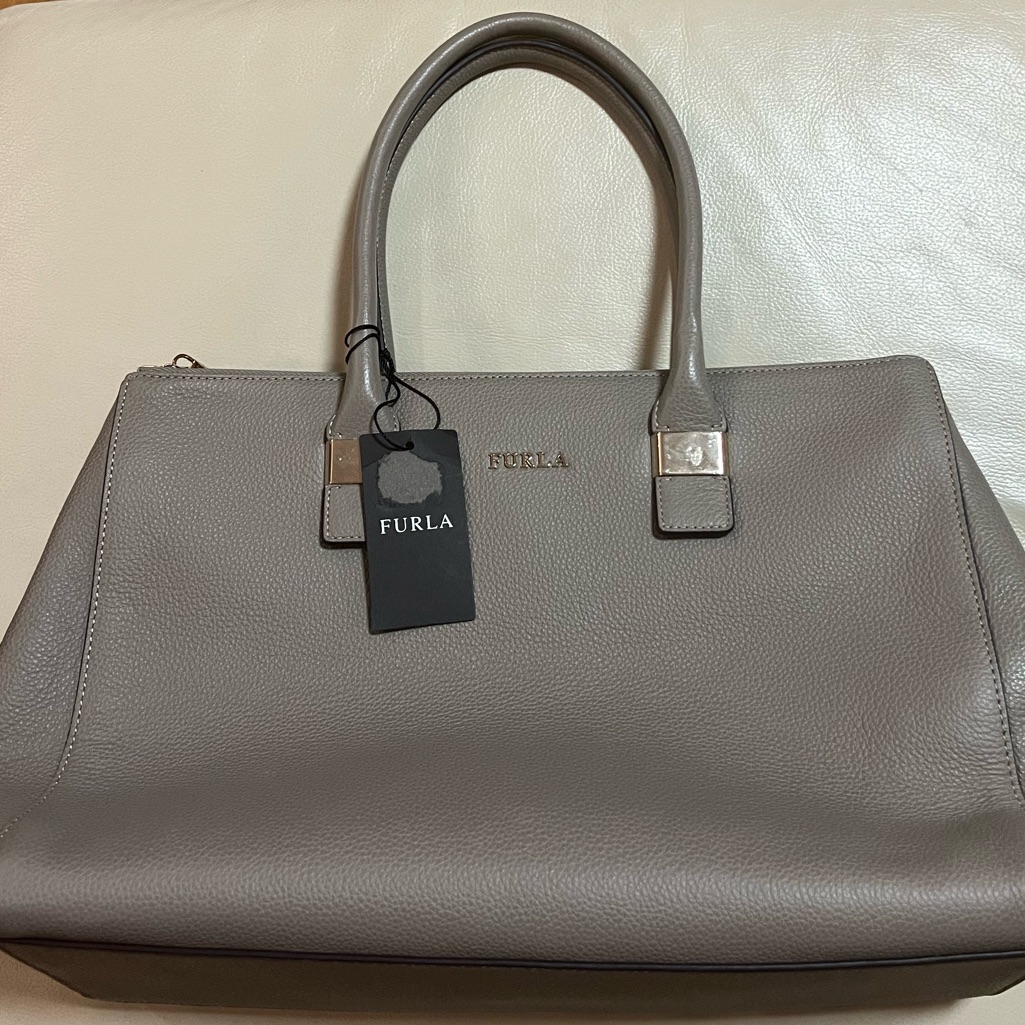Furla Pebbled Leather Tote Bag With Removable Shoulder Straps.
